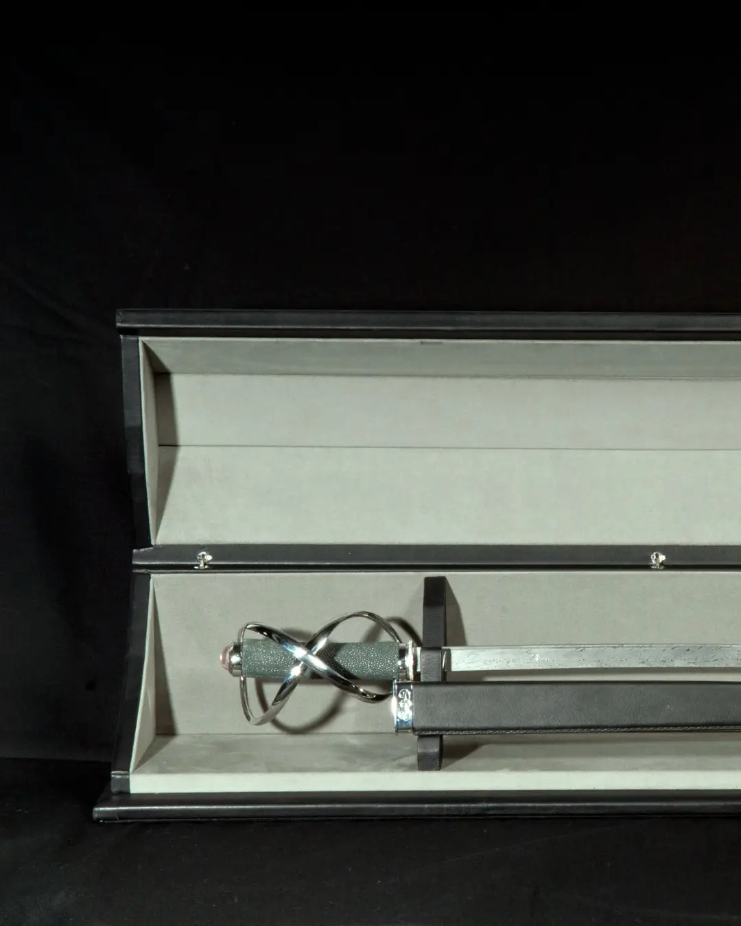 Création atypique : épée académicienne Origine Ateliers