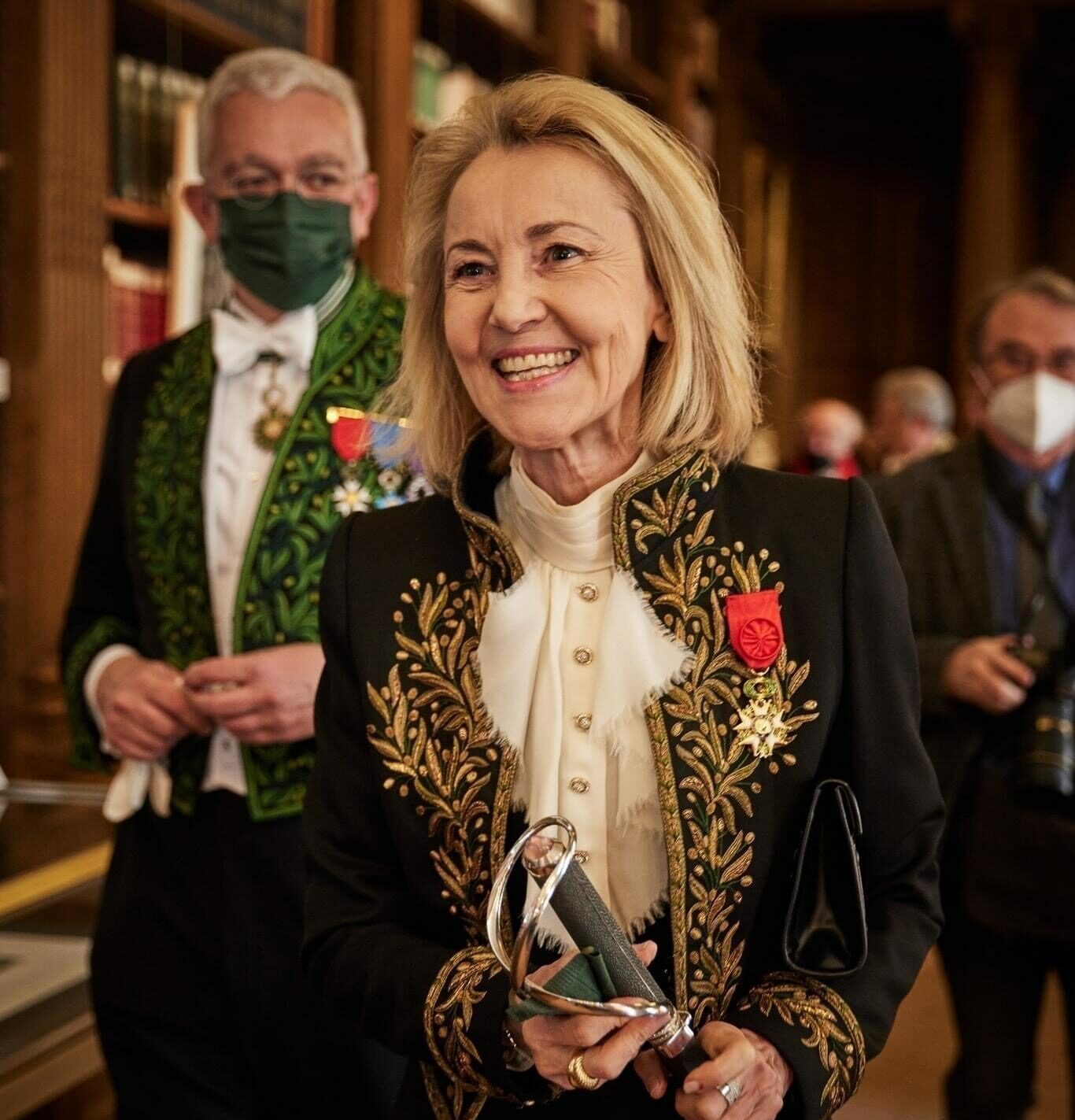 Épée de l’académicienne Dominique Bona en or et argent massif